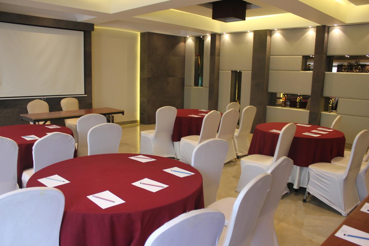 The Fern Residency, Vadodara Exterior photo