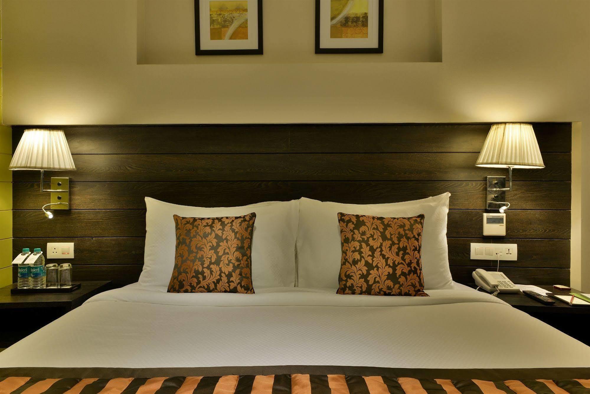 The Fern Residency, Vadodara Exterior photo