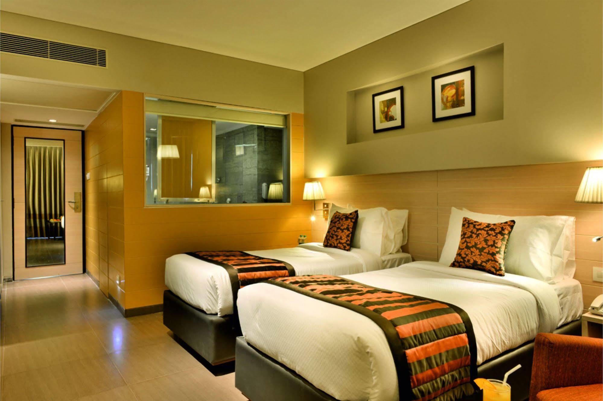 The Fern Residency, Vadodara Exterior photo